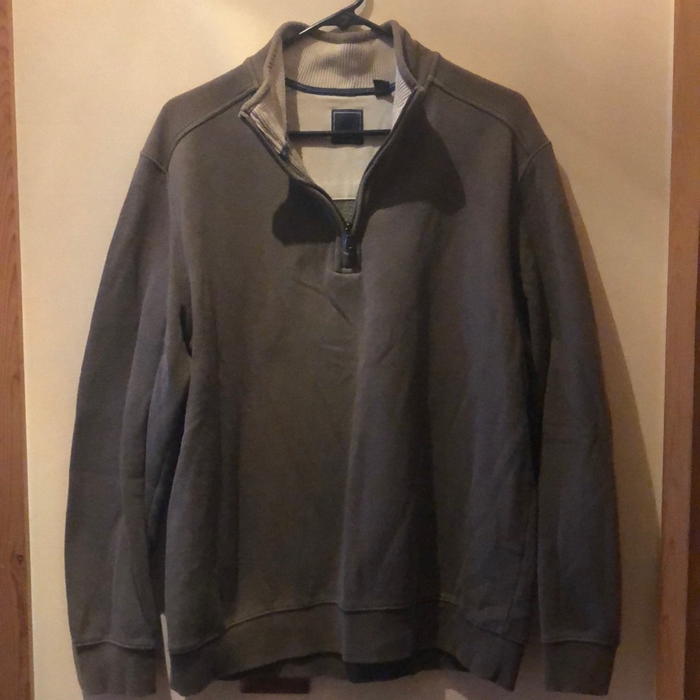 Arrow pullover